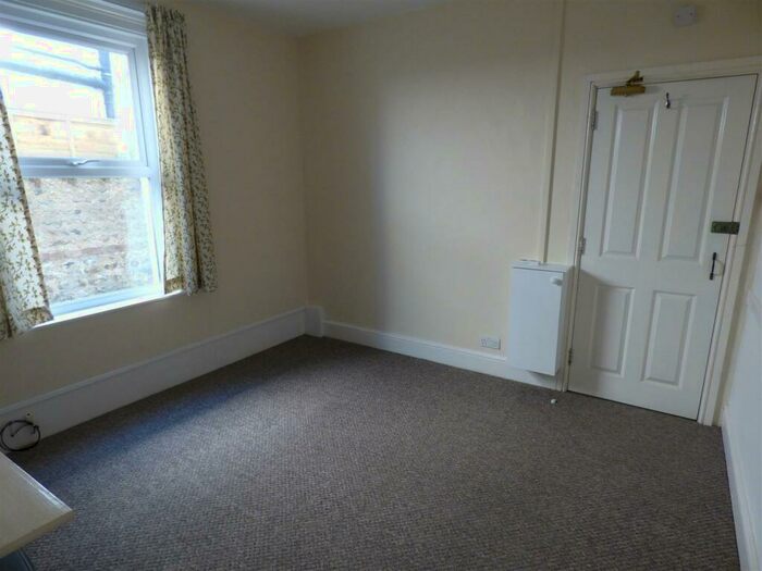 Studio To Rent In Selborne Road, Littlehampton, BN17