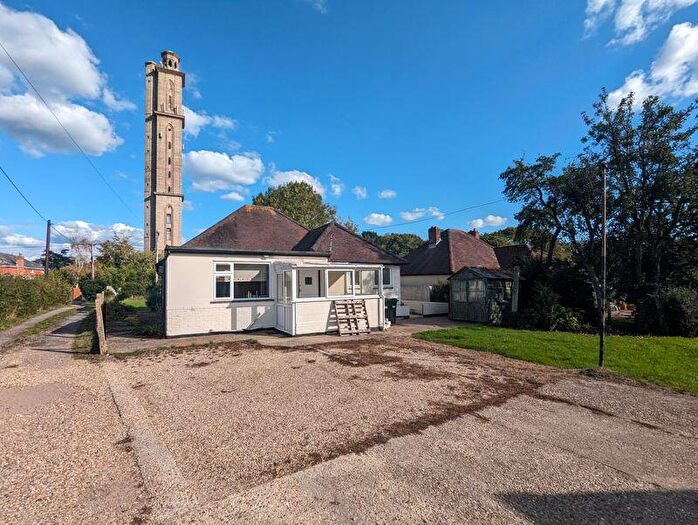 2 Bedroom Detached Bungalow To Rent In Barrows Lane, Sway, SO41