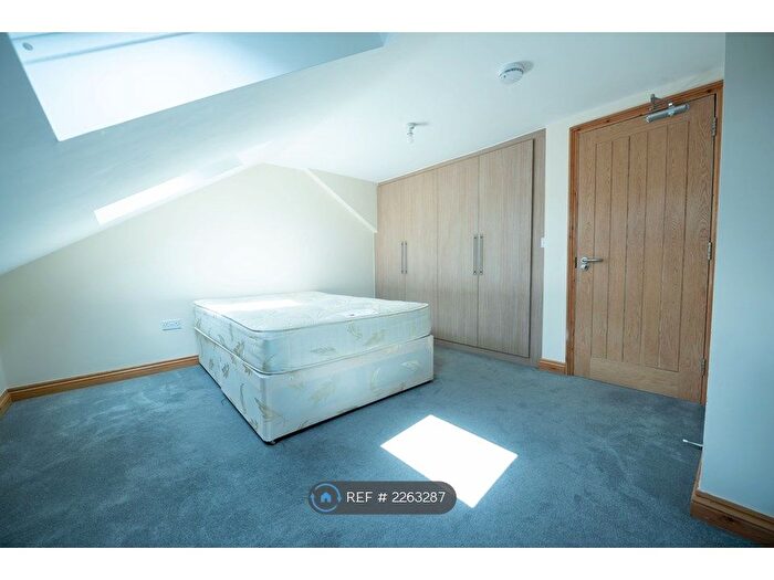 6 Bedroom Terraced House To Rent In De Beauvoir Road, Reading, RG1