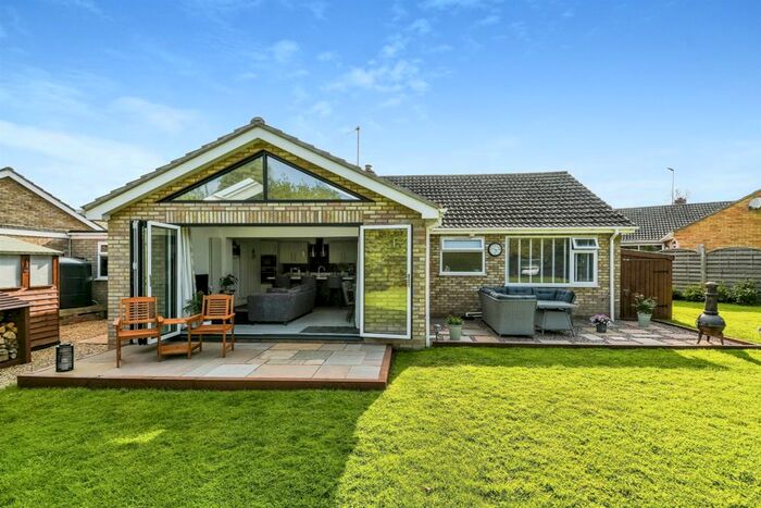 3 Bedroom Detached Bungalow For Sale In Springfield Close, Crimplesham, King's Lynn, PE33