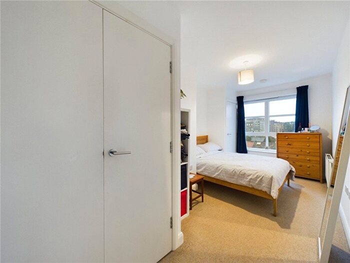 1 Bedroom Apartment For Sale In Bournemouth Road, London, SE15