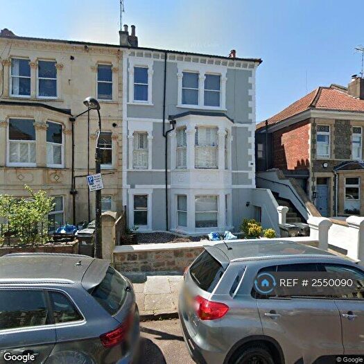 2 Bedroom Flat To Rent In Montrose Avenue, Bristol, BS6