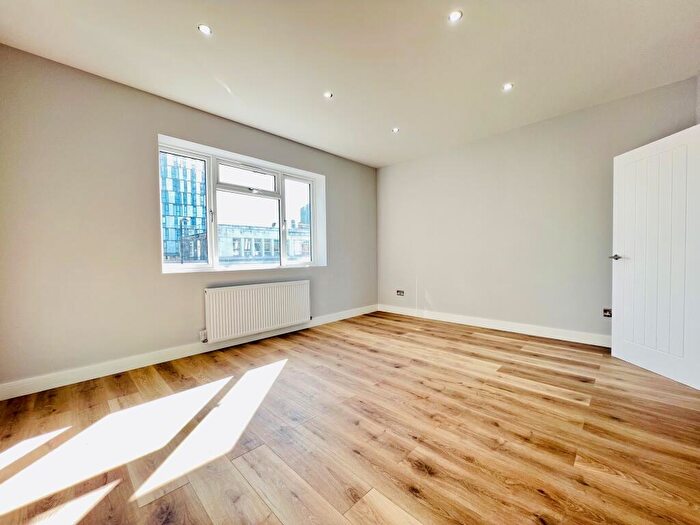 2 Bedroom Apartment To Rent In High Street, CR0