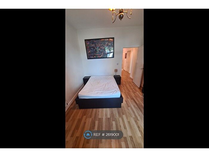 2 Bedroom Flat To Rent In Aqua Apartments, London, N4