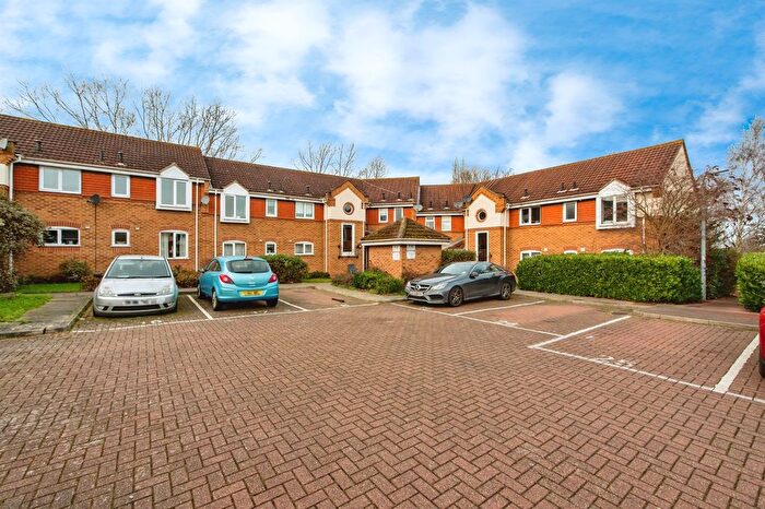 2 Bedroom Flat For Sale In Caravel Close, Chafford Hundred, Grays, RM16