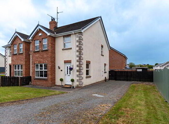 3 Bedroom Semi-Detached House For Sale In Willow Dean, Markethill, BT60