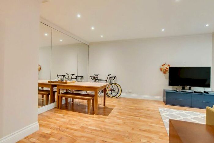 2 Bedroom Flat To Rent In Marsham Street, Westminster, London, SW1P