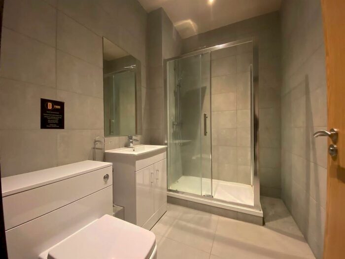 2 Bedroom House To Rent In The Residence, Liverpool, L2