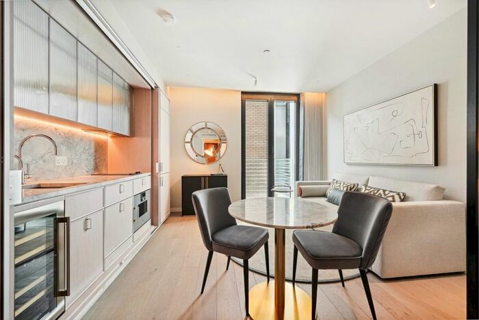 Studio To Rent In Hanover Square, London, W1S