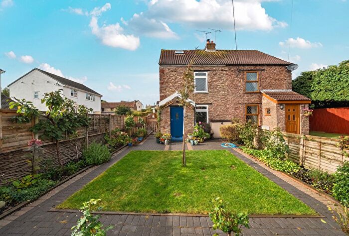 3 Bedroom Semi Detached House For Sale In The Causeway, Coalpit Heath, Bristol, Gloucestershire, BS36