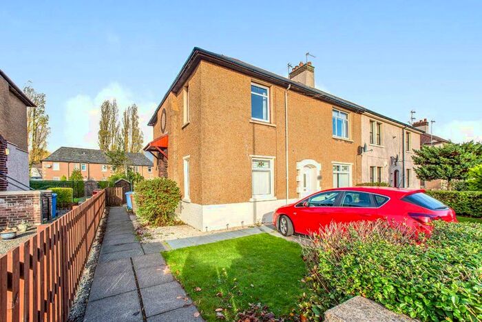 2 Bedroom Flat To Rent In Randyford Street, Falkirk, Stirlingshire, FK2