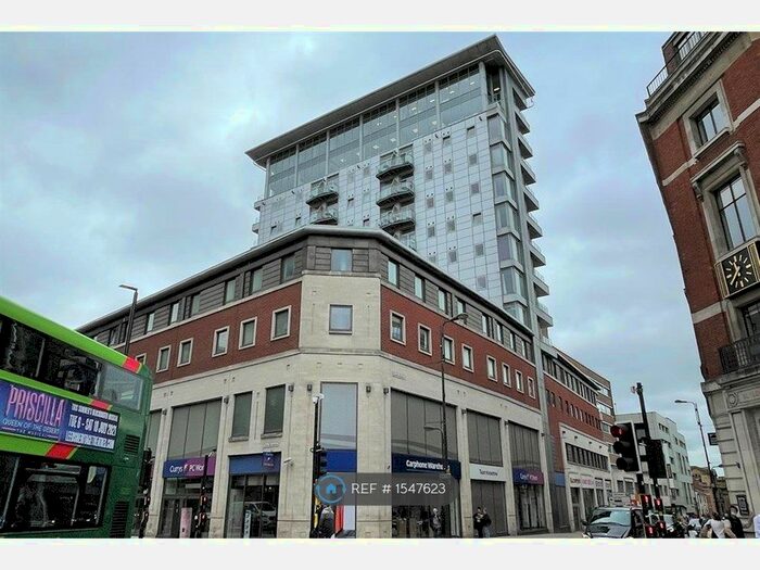 2 Bedroom Flat To Rent In Basilica, Leeds, LS1