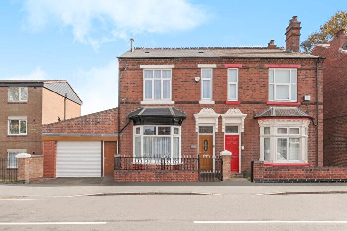 3 Bedroom Semi Detached House For Sale In Hallam Street, West Bromwich, B71