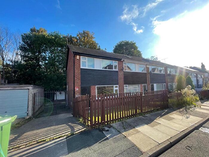 3 Bedroom End Of Terrace House To Rent In Hartley Avenue, Leeds, LS6