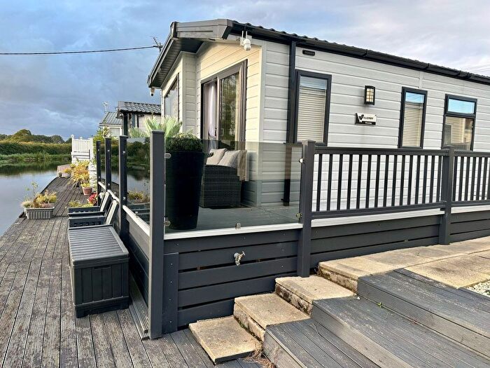 2 Bedroom Park Home For Sale In Cabus Nook Lane, Cabus, Preston, PR3