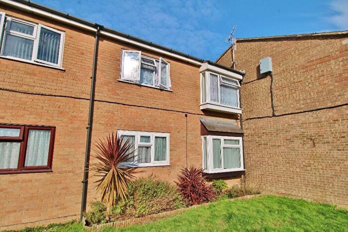 1 Bedroom Flat For Sale In Dolphin Court, Stubbington, PO14
