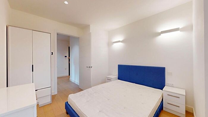 1 Bedroom Flat To Rent In New Horizons Court, Brentford, TW8