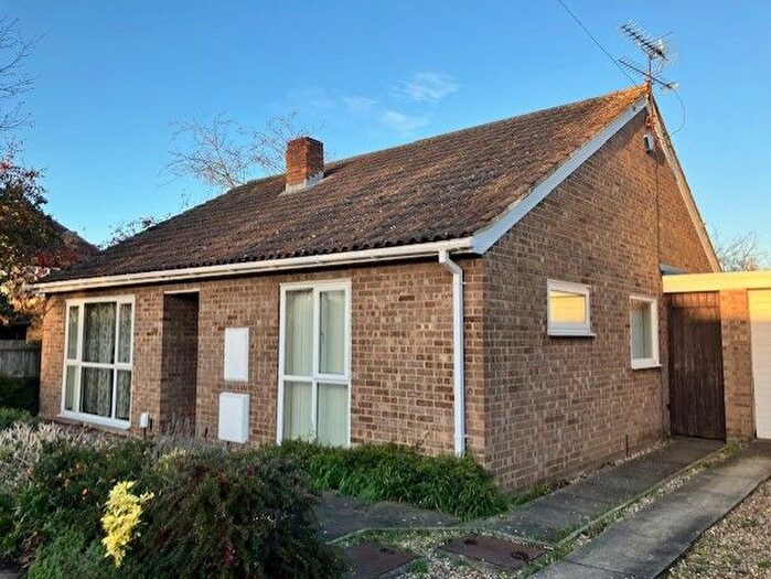 3 Bedroom Detached Bungalow To Rent In Fraser Road, Cambridge, Cambridgeshire, CB4