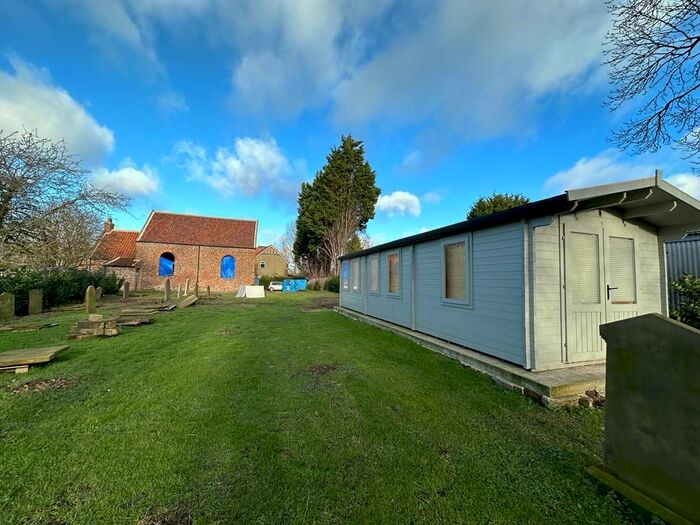 Detached House For Sale In Baptist Chapel, Baptist Chapel Lane, South Killingholme, North Lincolnshire, DN40