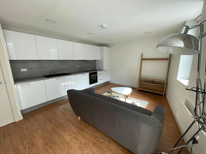 1 Bedroom Flat To Rent In Queen Street, Sheffield, S1