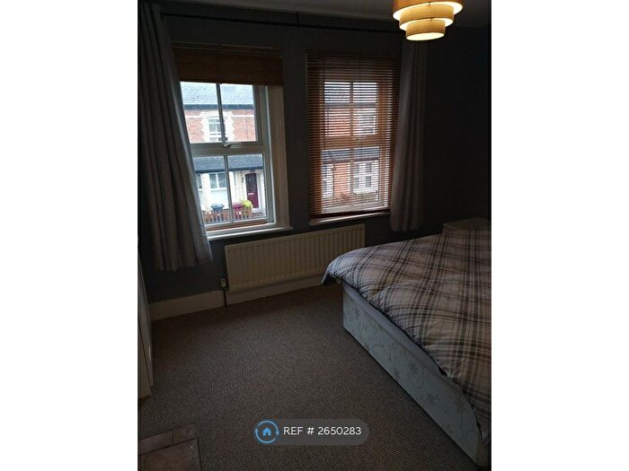 4 Bedroom Semi-Detached House To Rent In Kings Road, Caversham, Reading, RG4