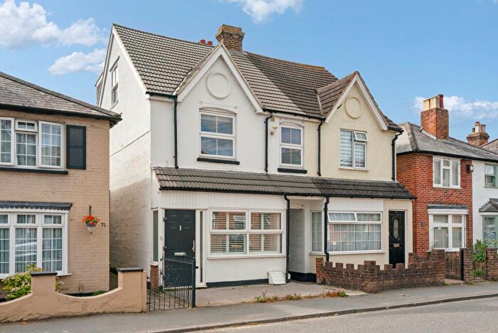 3 Bedroom Semi-Detached House For Sale In Anyards Road, Cobham, KT11