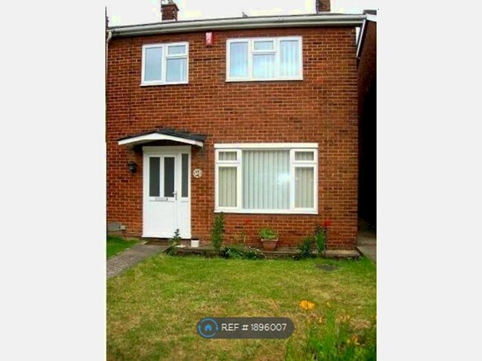 3 Bedroom End Of Terrace House To Rent In Laureate Close, Margate, CT9