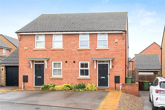 2 Bedroom Semi-Detached House For Sale In Park Road, Oulton, Leeds, LS26