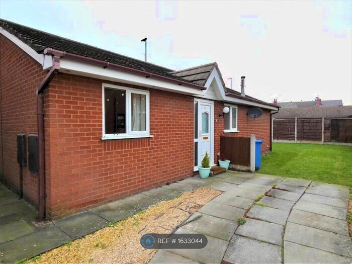 3 Bedroom Bungalow To Rent In Bond Close, Warrington, WA5