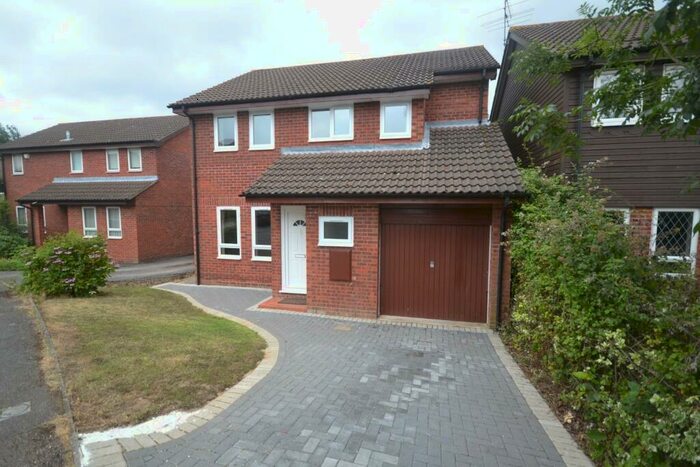 4 Bedroom House To Rent In Beaconsfield Way, Lower Earley, RG6