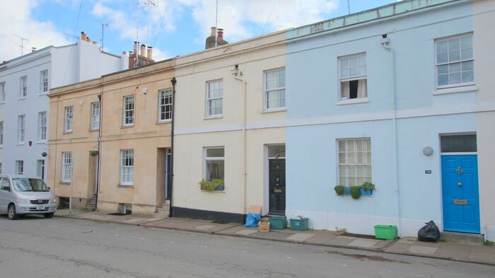 2 Bedroom Town House To Rent In Keynsham Road, Cheltenham, GL53
