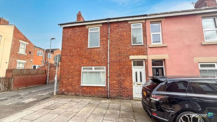 2 Bedroom End Terrace House For Sale In Marine Street, Newbiggin-By-The-Sea, NE64