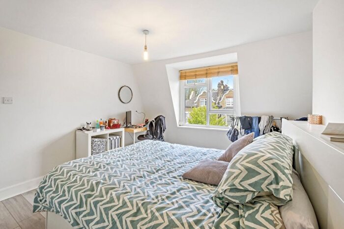 1 Bedroom Flat To Rent In Dyne Road, London, NW6