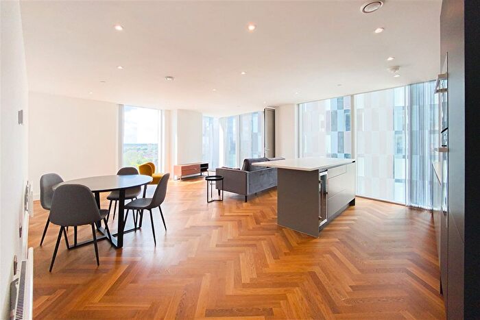 2 Bedroom Flat To Rent In East Tower, Deansgate Square, M15