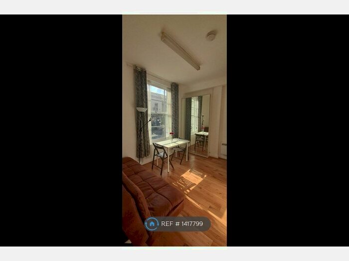 Studio To Rent In Pembridge Road, London, W11