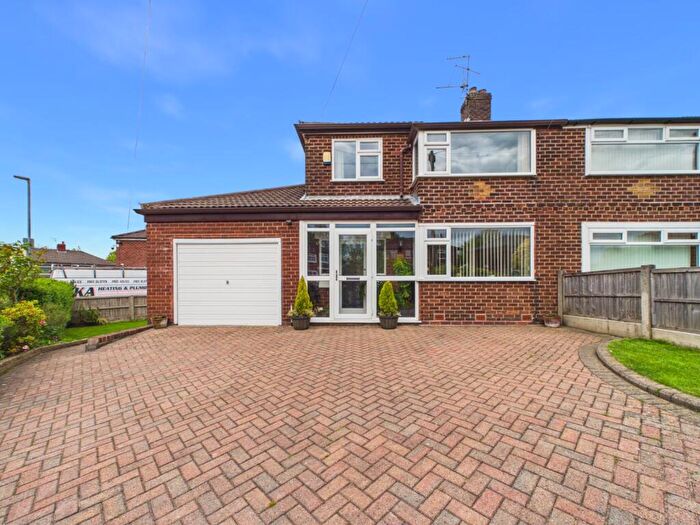 3 Bedroom Semi-Detached House For Sale In Vicarage Road, Ashton-under-Lyne, Greater Manchester, OL7