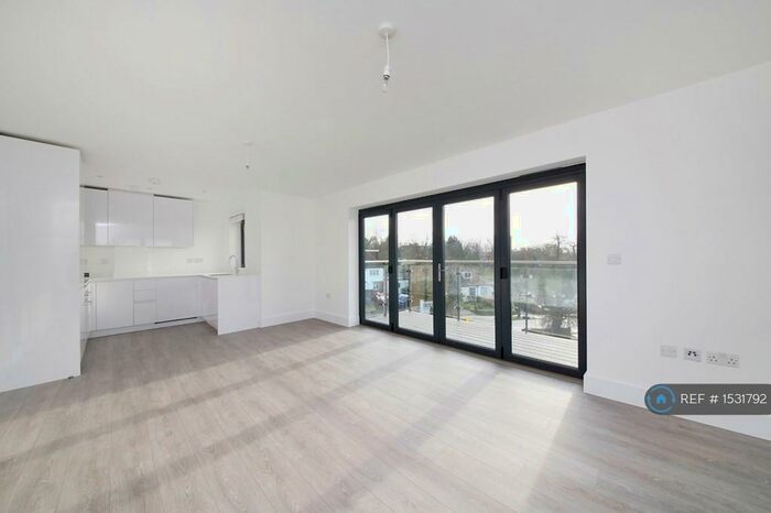 2 Bedroom Flat To Rent In Paul Court, London, SE19