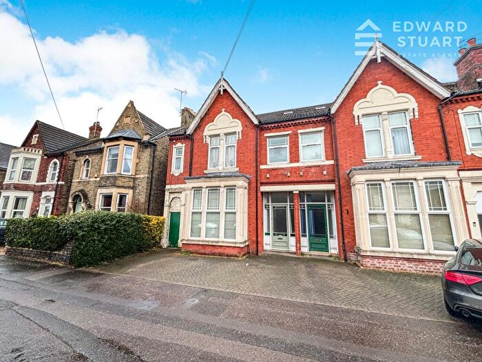 2 Bedroom Apartment For Sale In Fletton Avenue, Fletton, Peterborough, Cambridgeshire, PE2