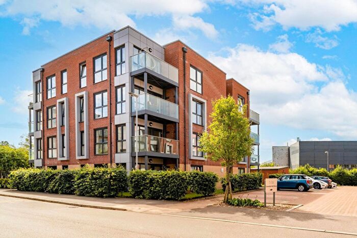 1 Bedroom Flat For Sale In Holmesley Road, WD6