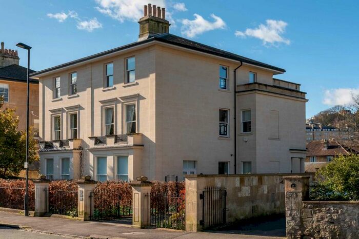 2 Bedroom Apartment To Rent In Henrietta Villas, BA2