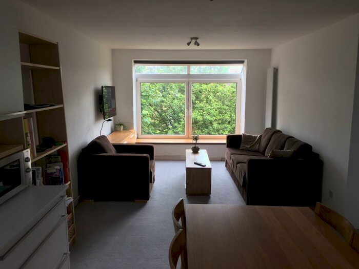 2 Bedroom Flat To Rent In Bentfield, Liverpool, L17