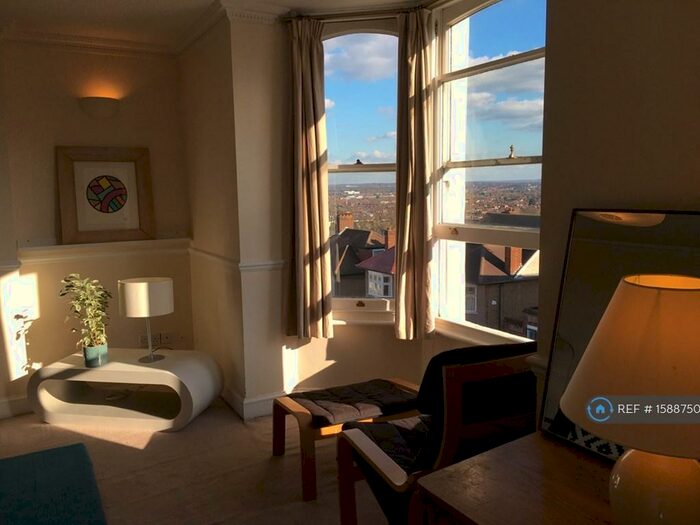 2 Bedroom Flat To Rent In Ewelme, London, SE23