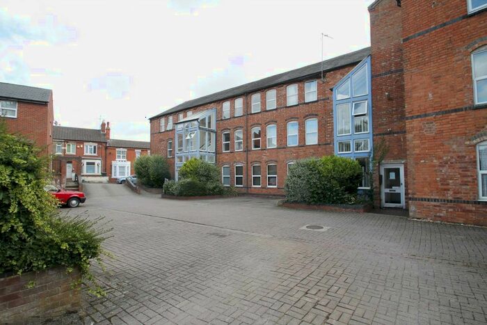 2 Bedroom Flat To Rent In Scarborough Street, Wellingborough, NN9