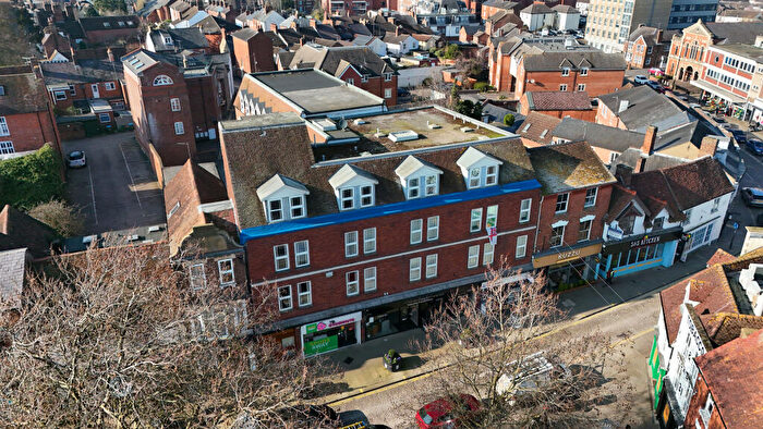 1 Bedroom Flat For Sale In Flagstones, Granville Place, Aylesbury, HP20