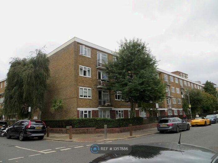 2 Bedroom Flat To Rent In Morgan Court, London, SW11