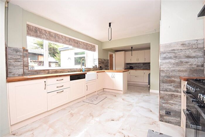 5 Bedroom Detached House To Rent In Heather Gardens, Scarcroft, Leeds, LS14