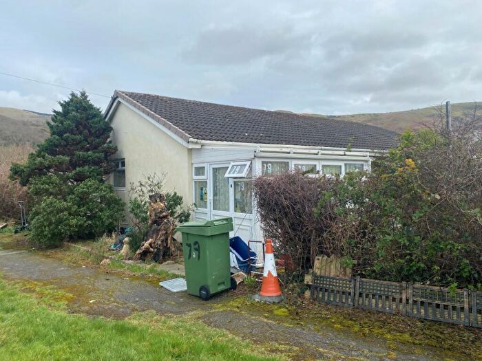 2 Bedroom Bungalow For Sale In Glan Y Mor, Fairbourne, Gwynedd, LL38