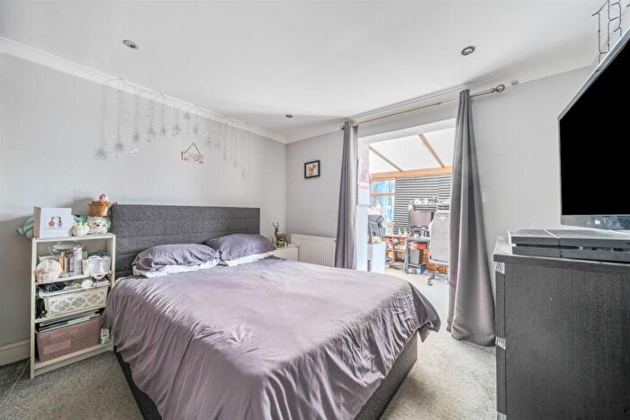 2 Bedroom Chalet To Rent In Armada Court, East Bracklesham Drive, Bracklesham Bay, East Wittering, PO20
