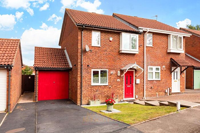 2 Bedroom Semi-Detached House For Sale In Ranmore Close, Crawley, RH11