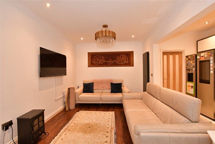 3 Bedroom Terraced House For Sale In Christie Gardens, Romford, Essex, RM6